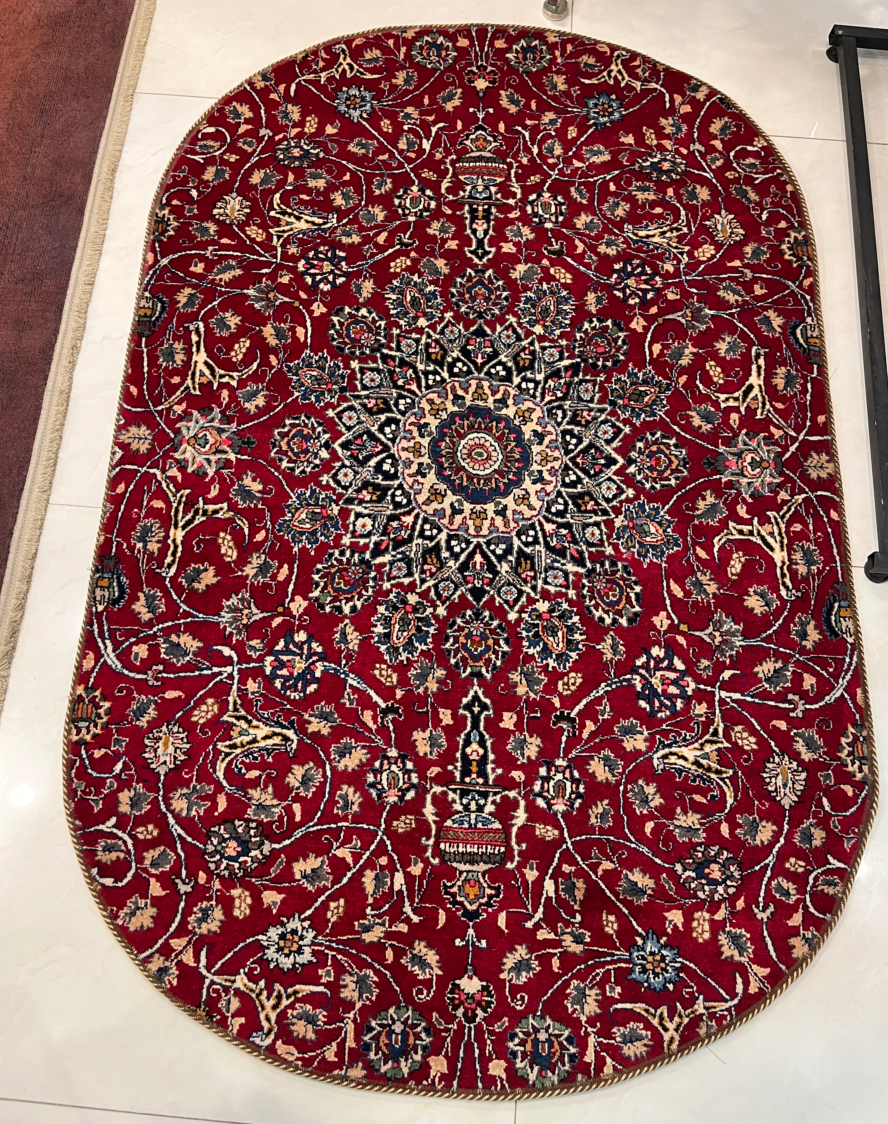 فرش کاشمر بیضی